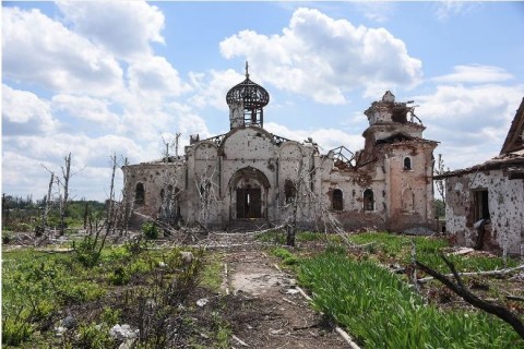 Eine 2014 zerstörte Kirche in der Nähe des Flughafens von Donezk, Foto: Mstyslav Chernov, Lizenz: CC by-sa